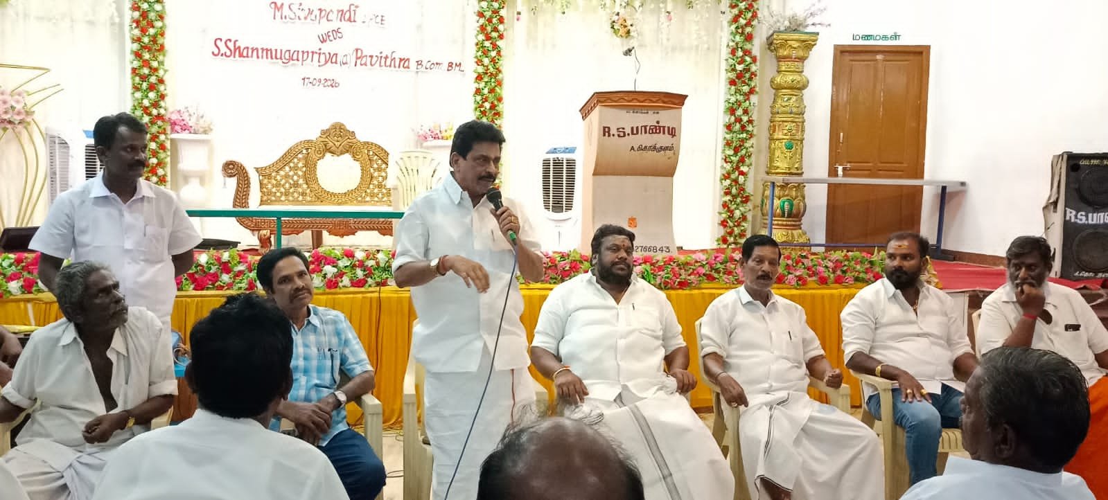 செக்கானூரணி புதிய பேருந்து நிலையத்திற்கு கல்வித்தந்தை பி.கே.மூக்கையா தேவர் பெயர் சூட்ட வேண்டும் முதல்வர் வருகையின்போது அறிவிக்க வலியுறுத்தல்
